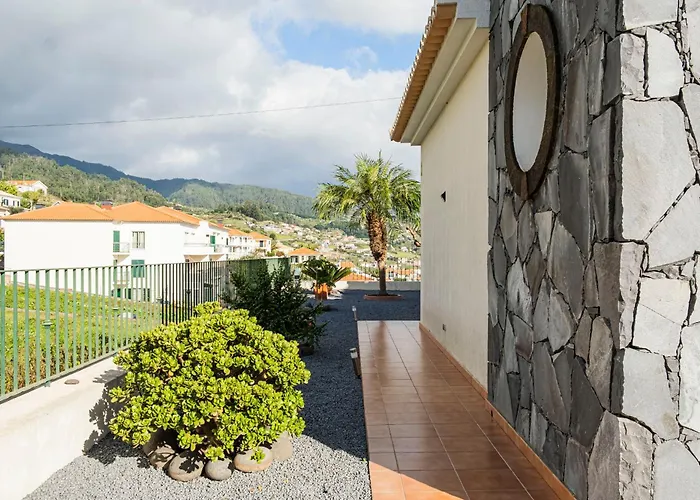 Namaste House Ii * Funchal (Madeira)
